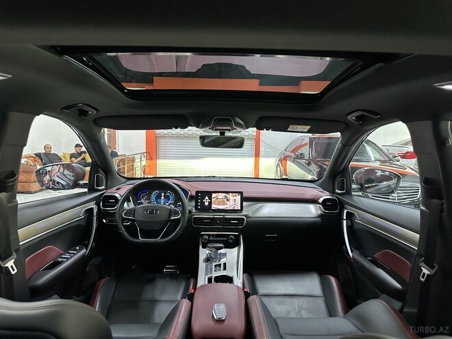 Geely Coolray-19