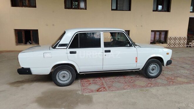 LADA (VAZ) 2107 2004, 20,000 km - 1.6 л - Tovuz