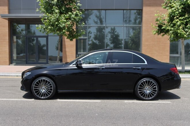 Mercedes E 220 d-10