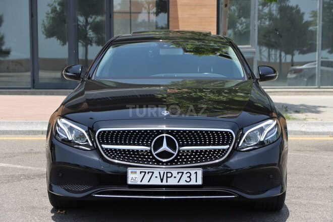 Mercedes E 220 d-5