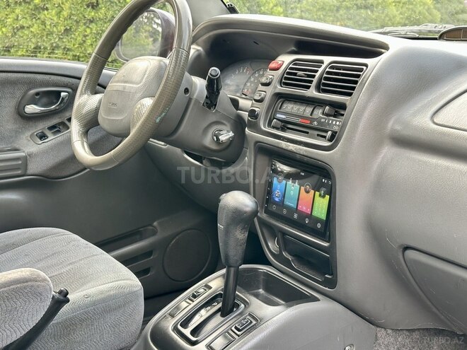 Suzuki Grand Vitara 2002, 325,680 km - 2.5 l - Bakı