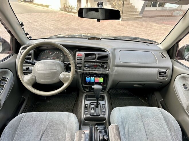 Suzuki Grand Vitara 2002, 325,680 km - 2.5 l - Bakı