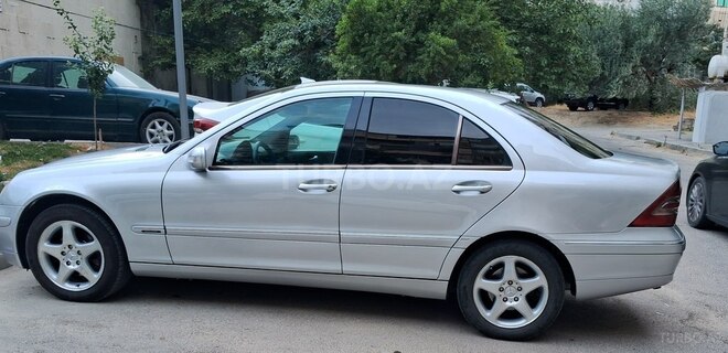 Mercedes C 220 d 2001, 345,500 km - 2.2 л - Bakı