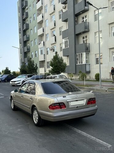 Mercedes E 230 1996, 426,000 km - 2.3 l - Bakı