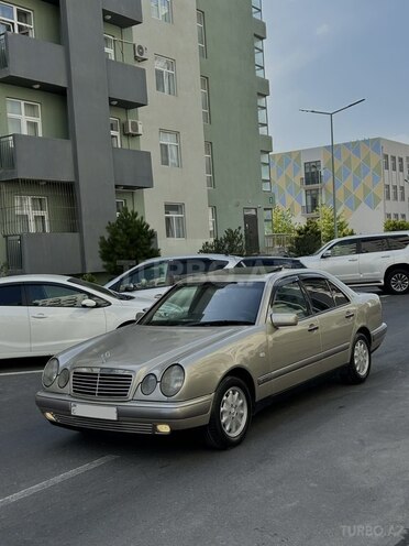 Mercedes E 230 1996, 426,000 km - 2.3 l - Bakı