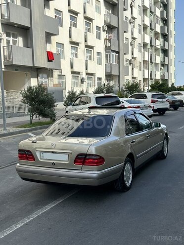 Mercedes E 230 1996, 426,000 km - 2.3 l - Bakı