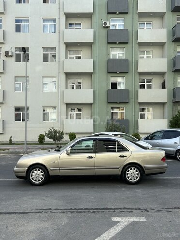 Mercedes E 230 1996, 426,000 km - 2.3 l - Bakı