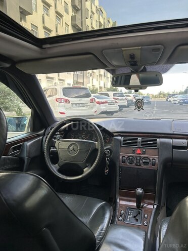 Mercedes E 230 1996, 426,000 km - 2.3 l - Bakı