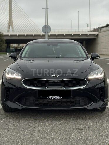 Kia Stinger-1