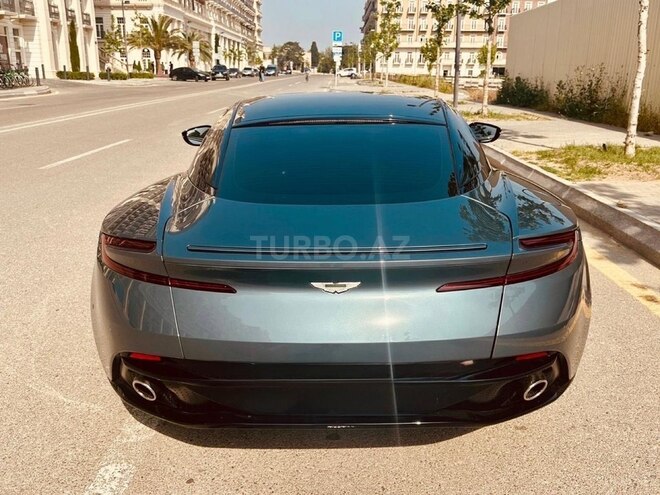 Aston Martin  2017, 9,500 km - 5.2 l - Bakı