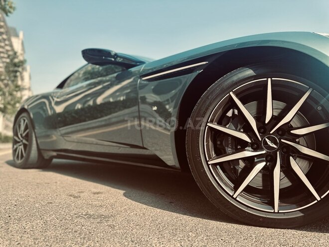 Aston Martin  2017, 9,500 km - 5.2 l - Bakı