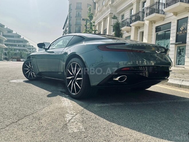 Aston Martin  2017, 9,500 km - 5.2 l - Bakı