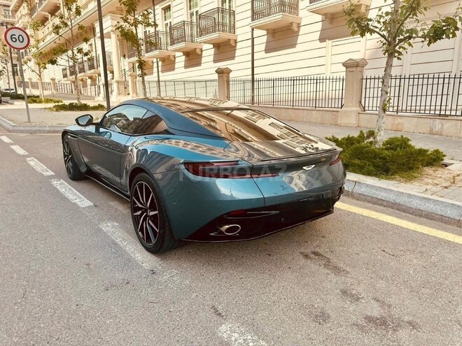 Aston Martin  2017, 9,500 km - 5.2 l - Bakı