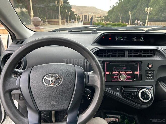 Toyota Aqua 2017, 82,000 km - 1.5 l - Bakı