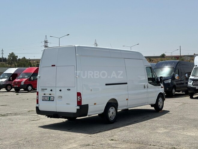 Ford Transit-4