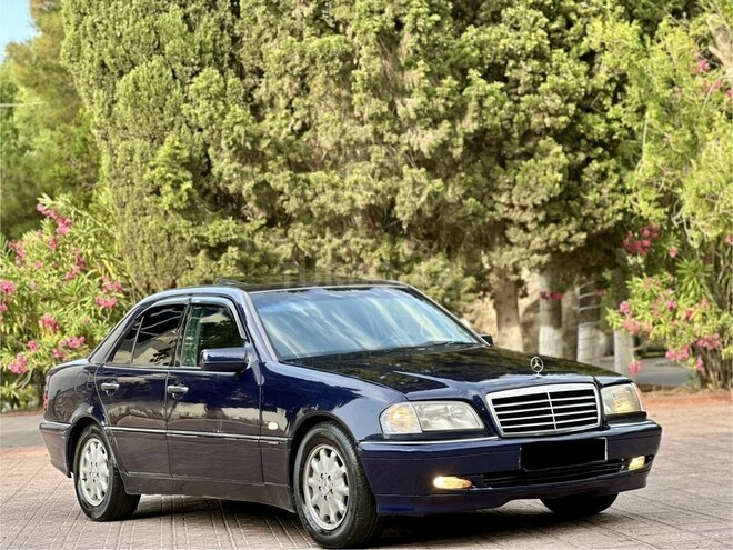 Mercedes C 180 1999, 326,580 km - 1.8 l - Bakı