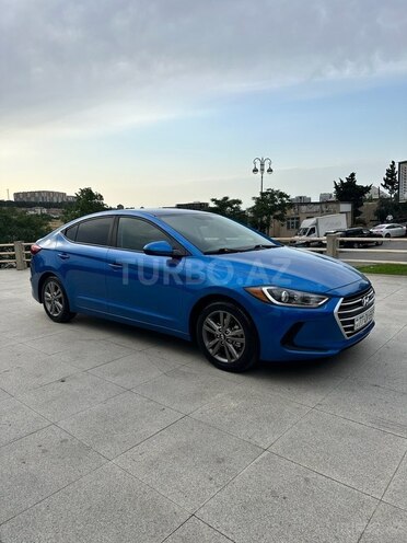 Hyundai Elantra-4