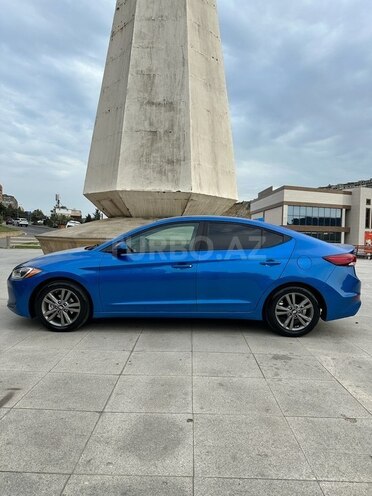 Hyundai Elantra-7