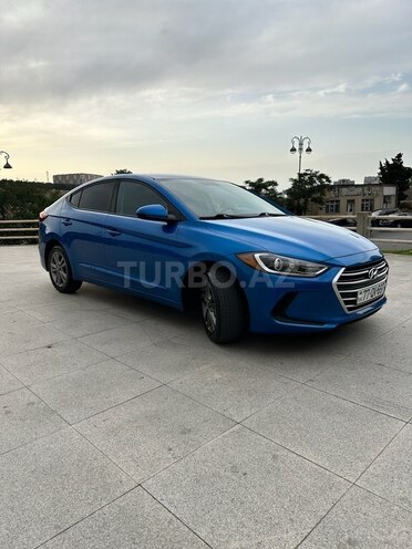 Hyundai Elantra-8