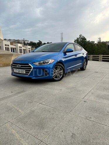 Hyundai Elantra-9