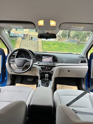 Hyundai Elantra-14