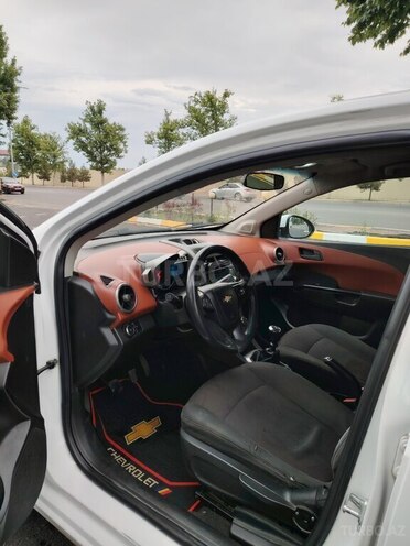 Chevrolet Aveo-15