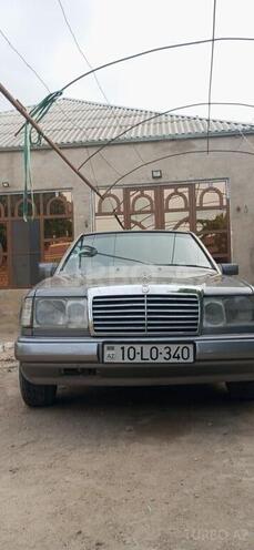 Mercedes E 230 1989, 260,129 km - 2.3 l - Bakı