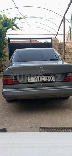 Mercedes E 230 1989, 260,129 km - 2.3 l - Bakı