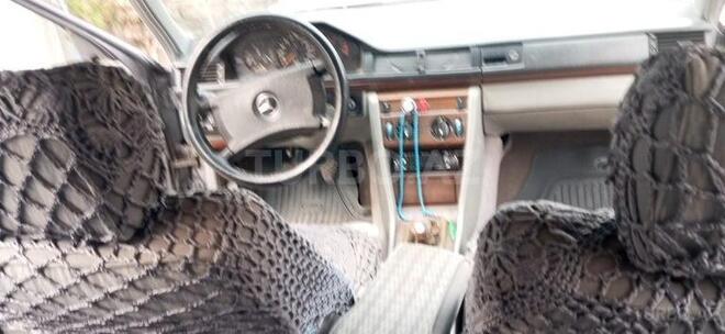 Mercedes E 230 1989, 260,129 km - 2.3 l - Bakı