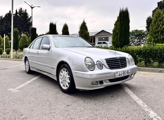 Mercedes E 220 d 2000, 370,000 km - 2.2 l - Masallı