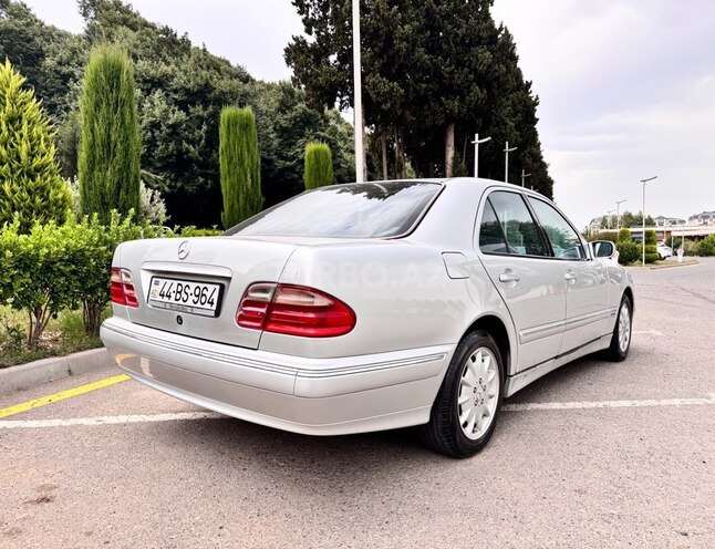 Mercedes E 220 d 2000, 370,000 km - 2.2 l - Masallı