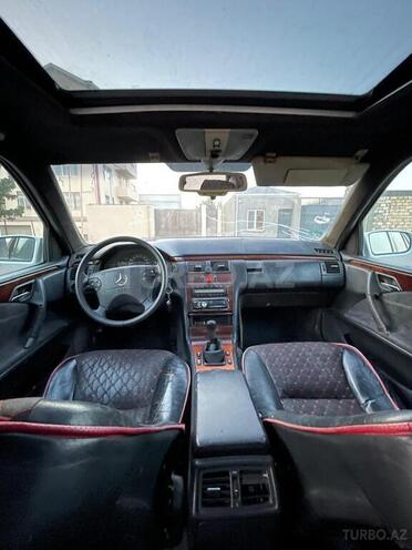 Mercedes E 300 d 1997, 286,484 km - 3.0 l - Bakı