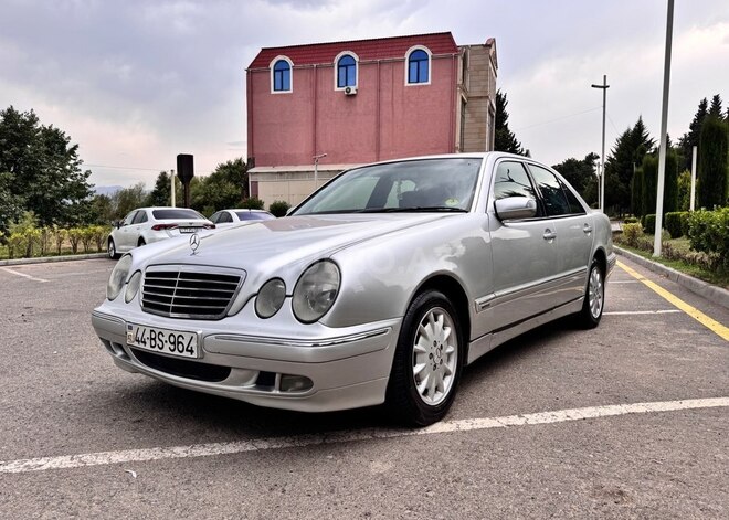 Mercedes E 220 d 2000, 370,000 km - 2.2 l - Masallı
