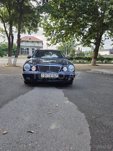 Mercedes E 220 d 1999, 350,000 km - 2.2 л - Qazax
