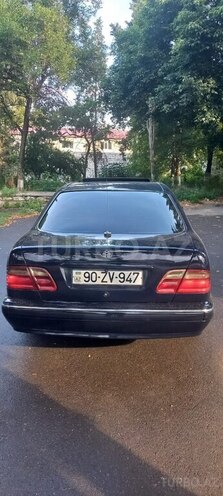 Mercedes E 220 d 1999, 350,000 km - 2.2 л - Qazax
