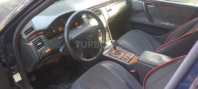 Mercedes E 220 d 1999, 350,000 km - 2.2 л - Qazax