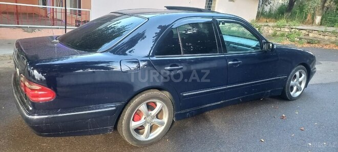 Mercedes E 220 d 1999, 350,000 km - 2.2 л - Qazax
