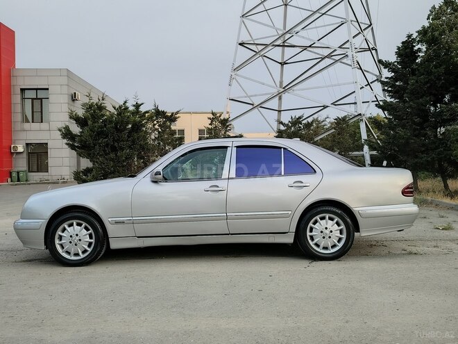 Mercedes E 240 2002, 324,500 km - 2.4 l - Bakı