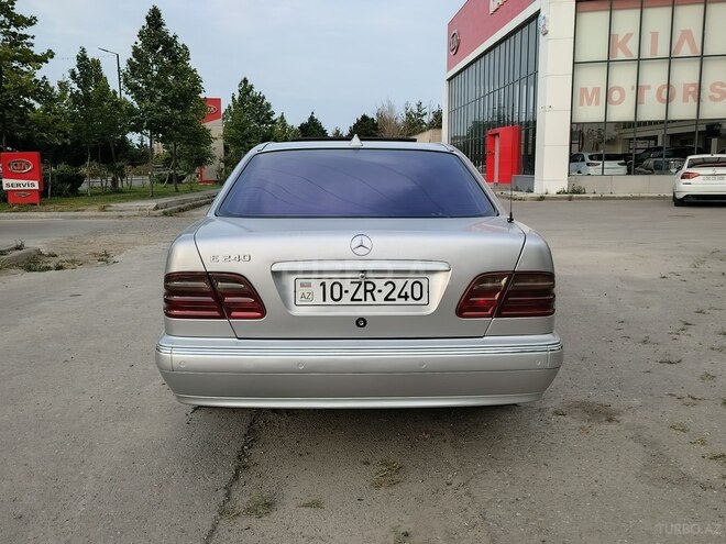Mercedes E 240 2002, 324,500 km - 2.4 l - Bakı
