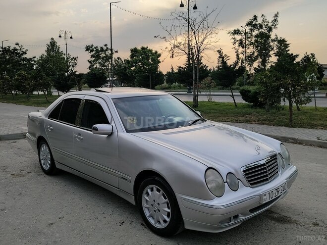 Mercedes E 240 2002, 324,500 km - 2.4 l - Bakı