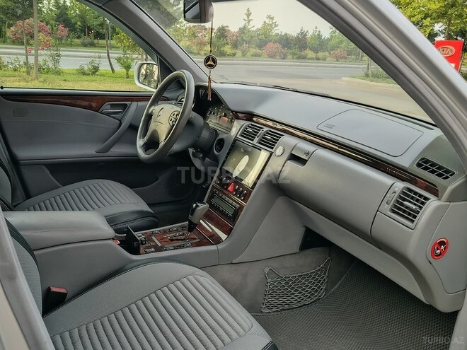 Mercedes E 240 2002, 324,500 km - 2.4 l - Bakı