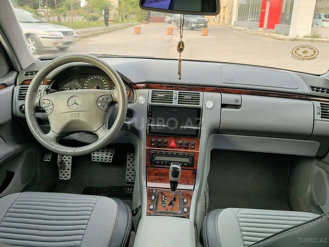 Mercedes E 240 2002, 324,500 km - 2.4 l - Bakı