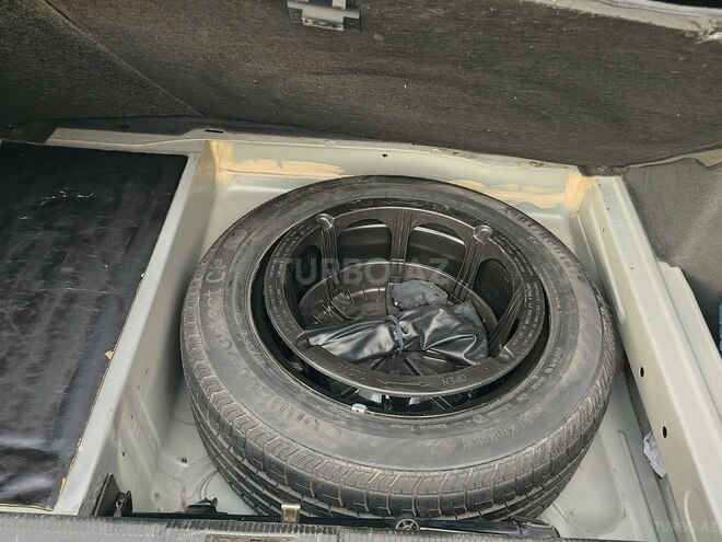 Mercedes E 240 2002, 324,500 km - 2.4 l - Bakı