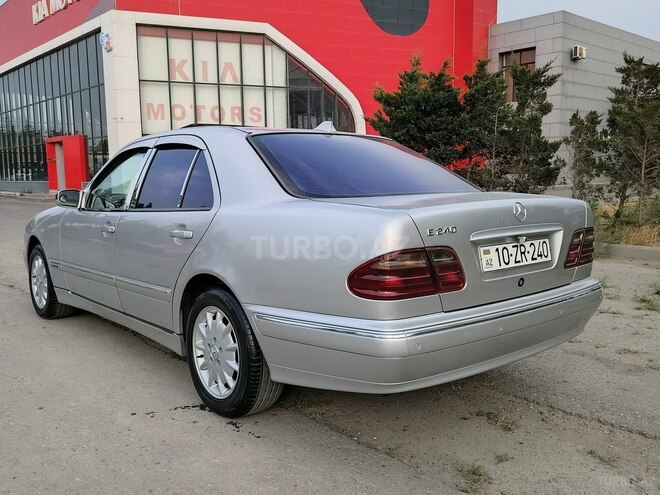 Mercedes E 240 2002, 324,500 km - 2.4 l - Bakı