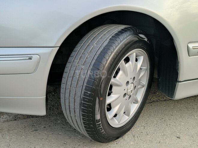 Mercedes E 240 2002, 324,500 km - 2.4 l - Bakı