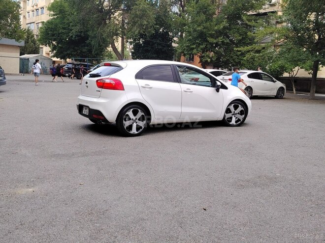 Kia Rio 2011, 227,698 km - 1.6 л - Sumqayıt