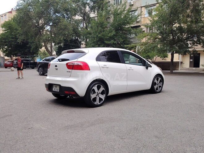 Kia Rio 2011, 227,698 km - 1.6 л - Sumqayıt