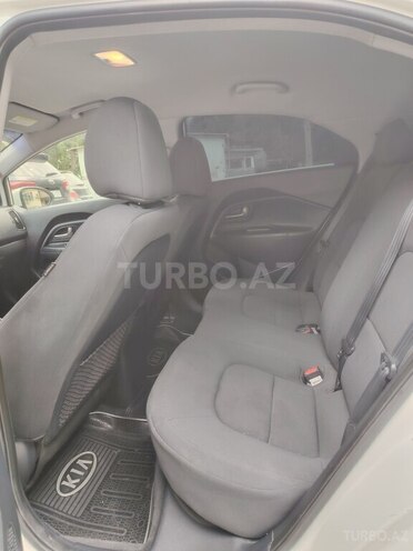 Kia Rio 2011, 227,698 km - 1.6 л - Sumqayıt