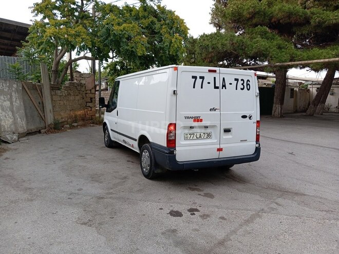 Ford Transit-4