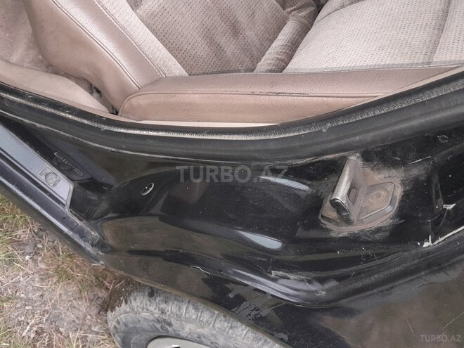 Volvo 940 1993, 75,680 km - 2.3 l - Qax
